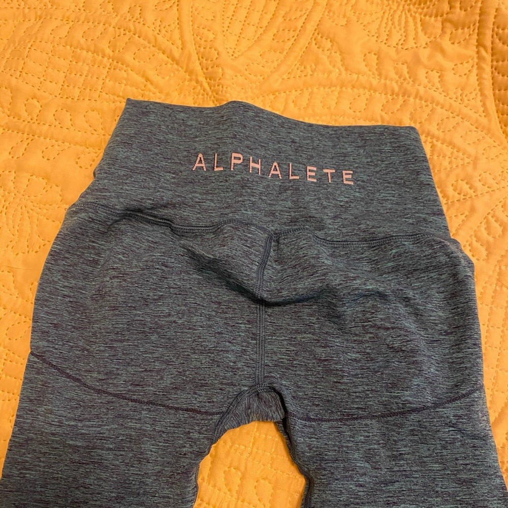 Alphalete size small revival legging